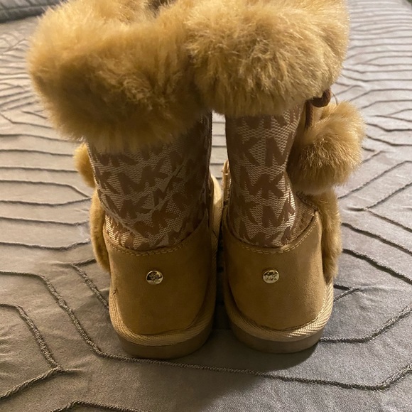 Boots - Picture 2 of 3